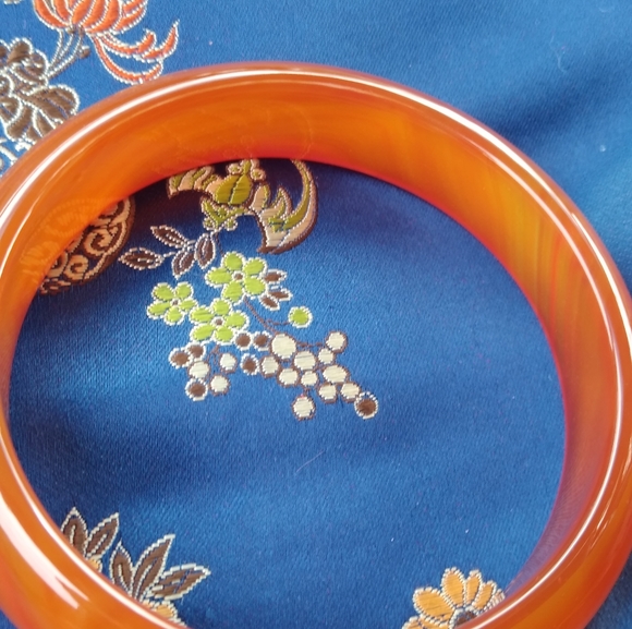 Carnelian Bangle Jade Bracelet - Picture 3 of 8
